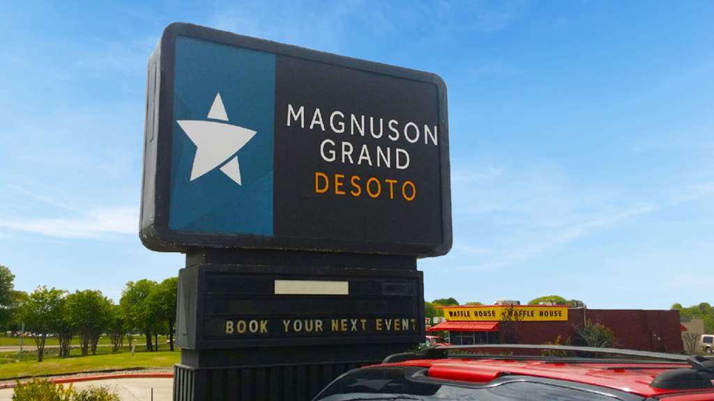 Magnuson Grand Desoto Hotel Exterior foto